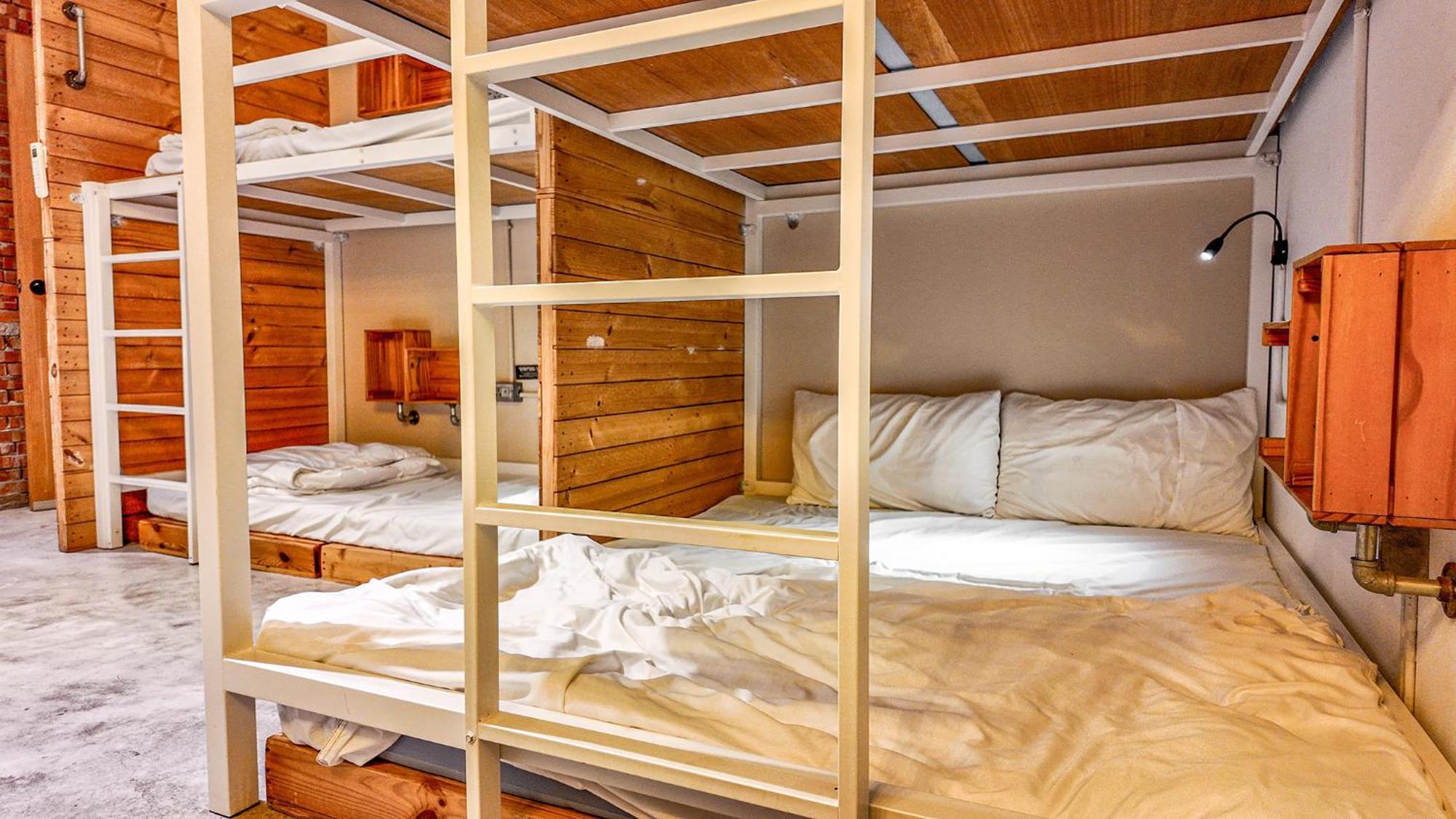 62巷背包客棧 Lane62 Hostel Longjing Buitenkant foto