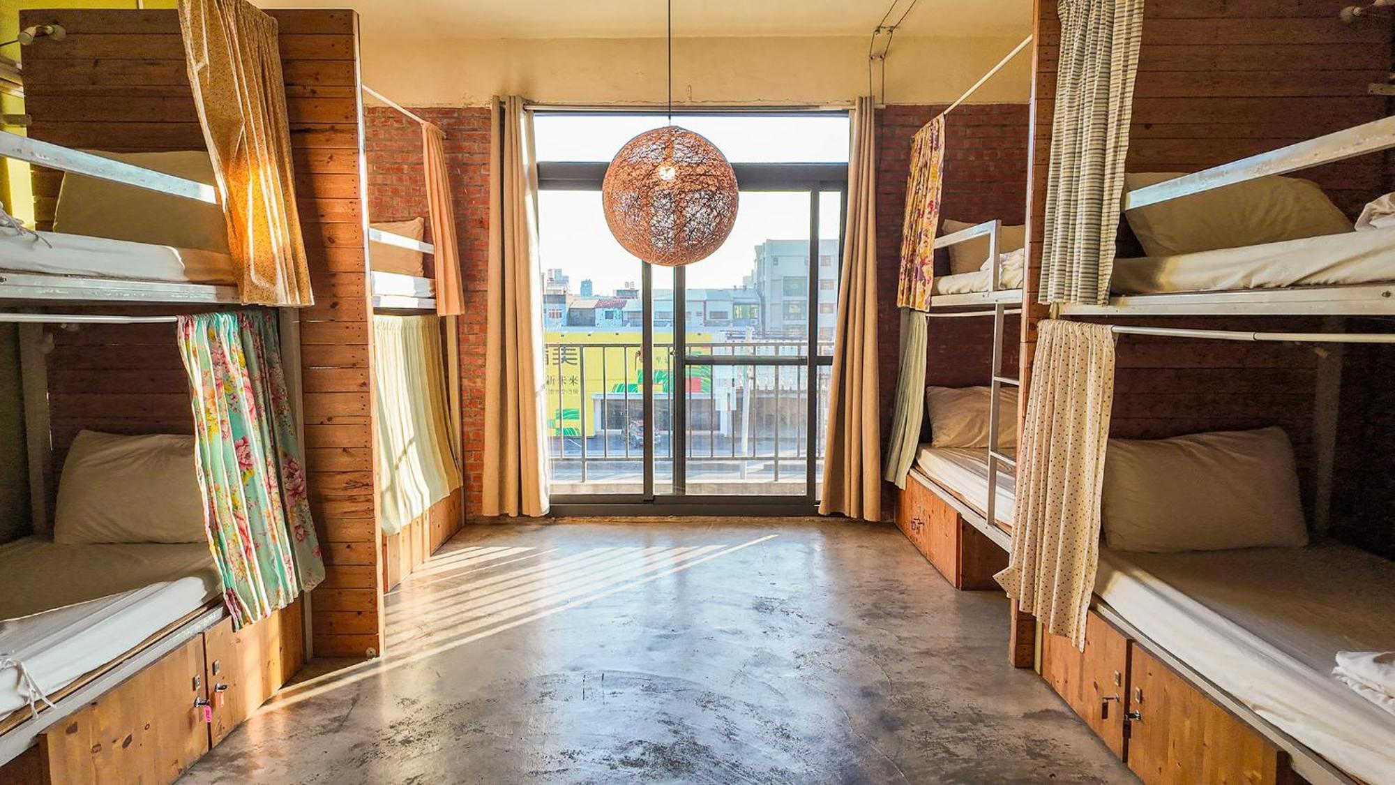 62巷背包客棧 Lane62 Hostel Longjing Buitenkant foto