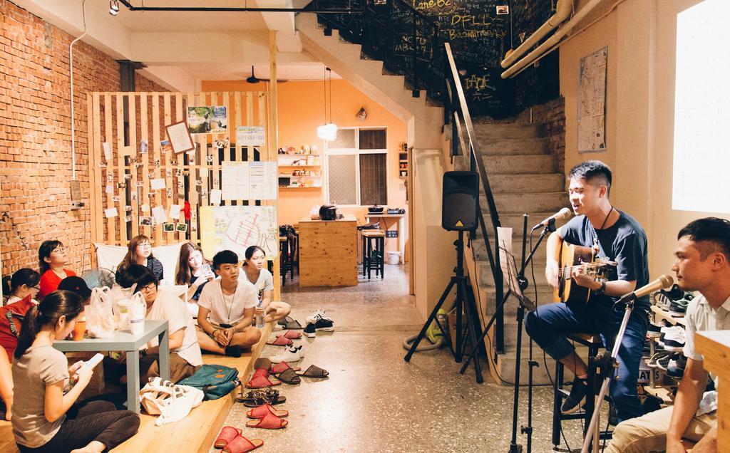 62巷背包客棧 Lane62 Hostel Longjing Buitenkant foto